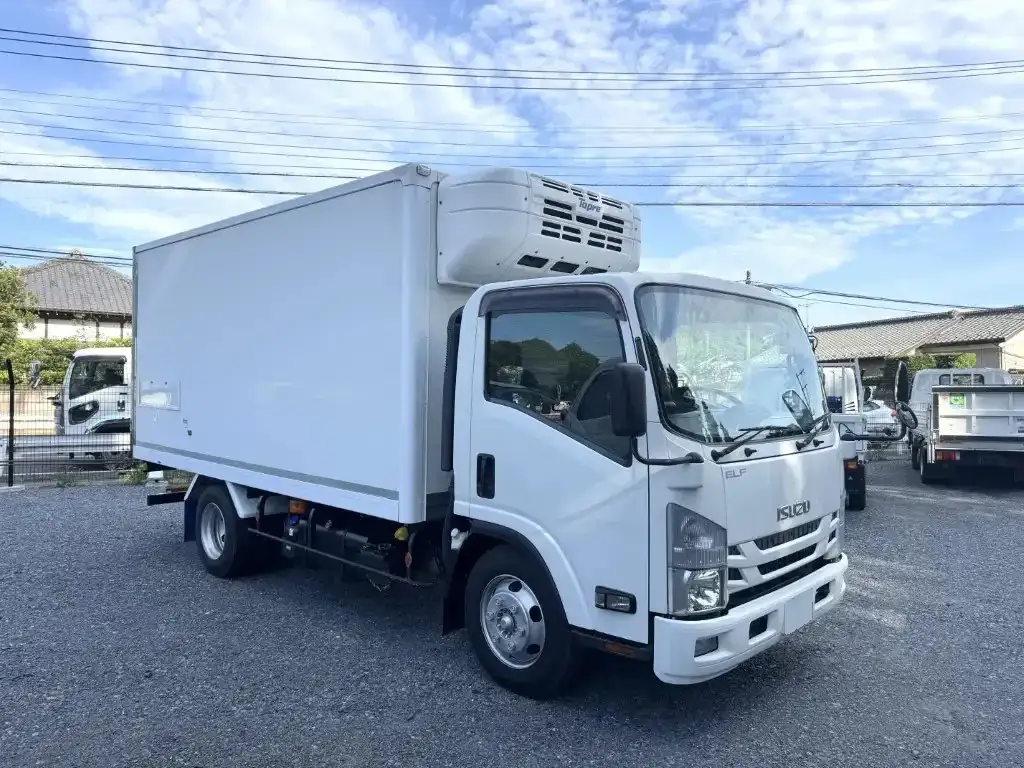 いすゞ エルフ 小型 冷凍冷蔵 中温 3枚観音の中古トラック画像2