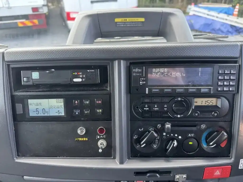 いすゞ エルフ 小型 冷凍冷蔵 中温 3枚観音の中古トラック画像13
