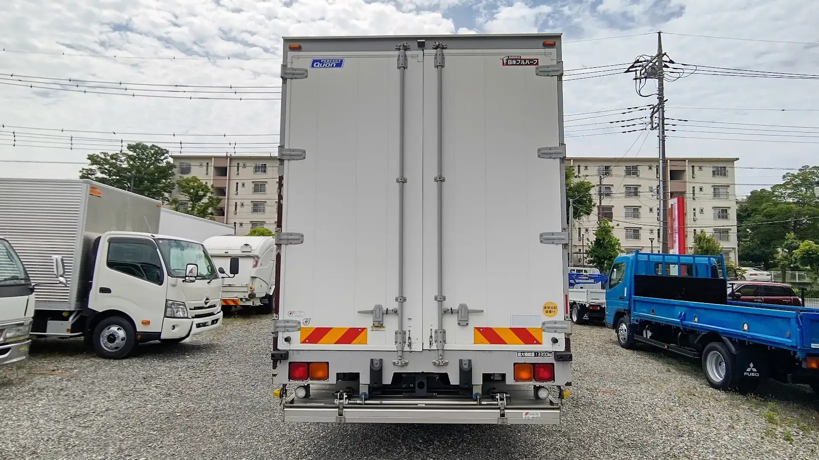 日産UD クオン 大型 ウイング パワーゲート エアサスの中古トラック画像3