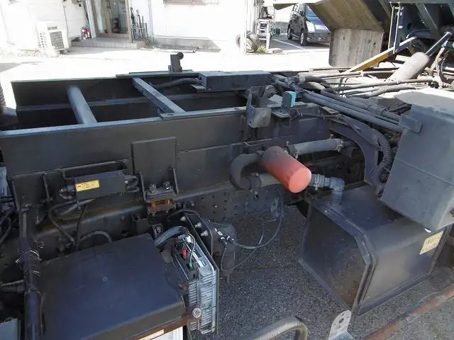 三菱 キャンター 小型 パッカー車 巻き込み式 回転ダンプ式の中古トラック画像16
