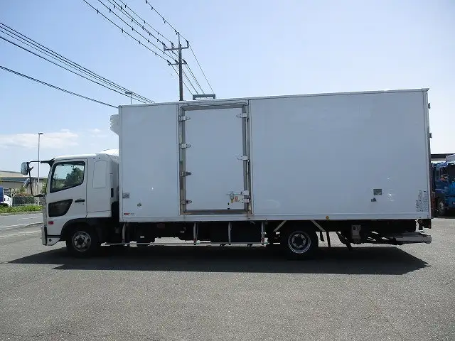 日野 レンジャー 中型/増トン 冷凍冷蔵 低温 パワーゲートの中古トラック画像3