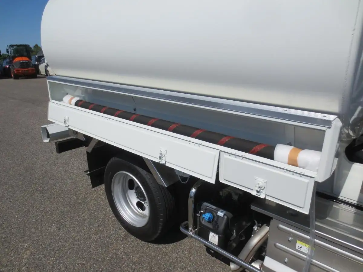 三菱 キャンター 小型 タンク車 ローリー 2RG-FGA50の中古トラック画像10