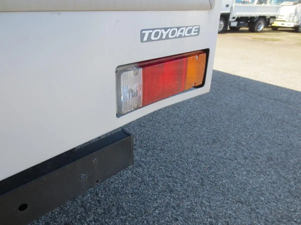 トヨタ トヨエース 小型 アルミバン 2RG-XZU710 R2の中古トラック画像13