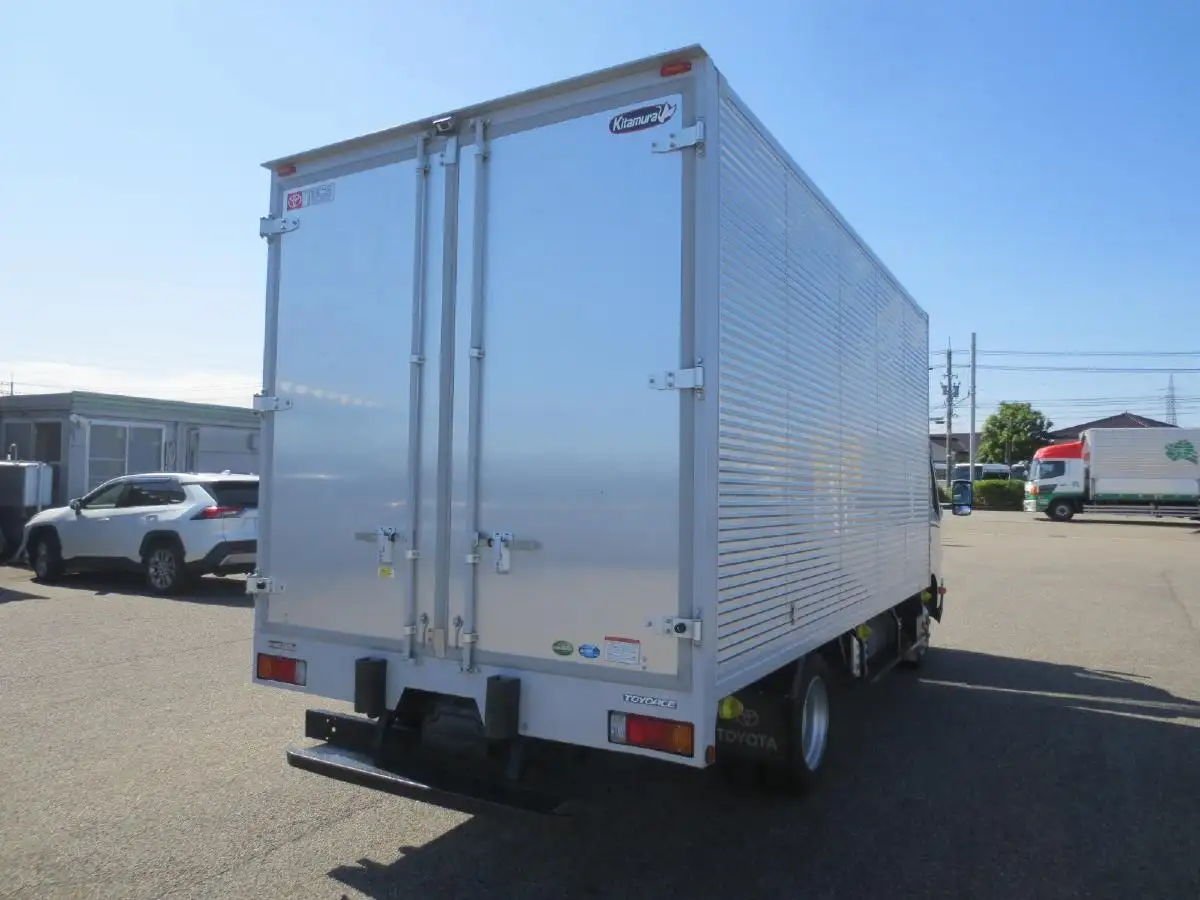トヨタ トヨエース 小型 アルミバン 2RG-XZU710 R2の中古トラック画像5