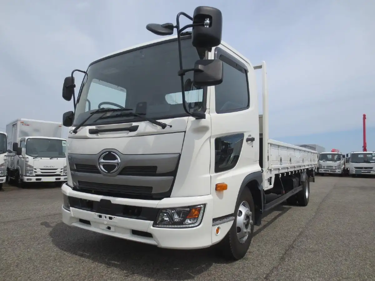 日野 レンジャー 中型/増トン 平ボディ 床鉄板 2KG-FC2ABAの中古トラック画像1