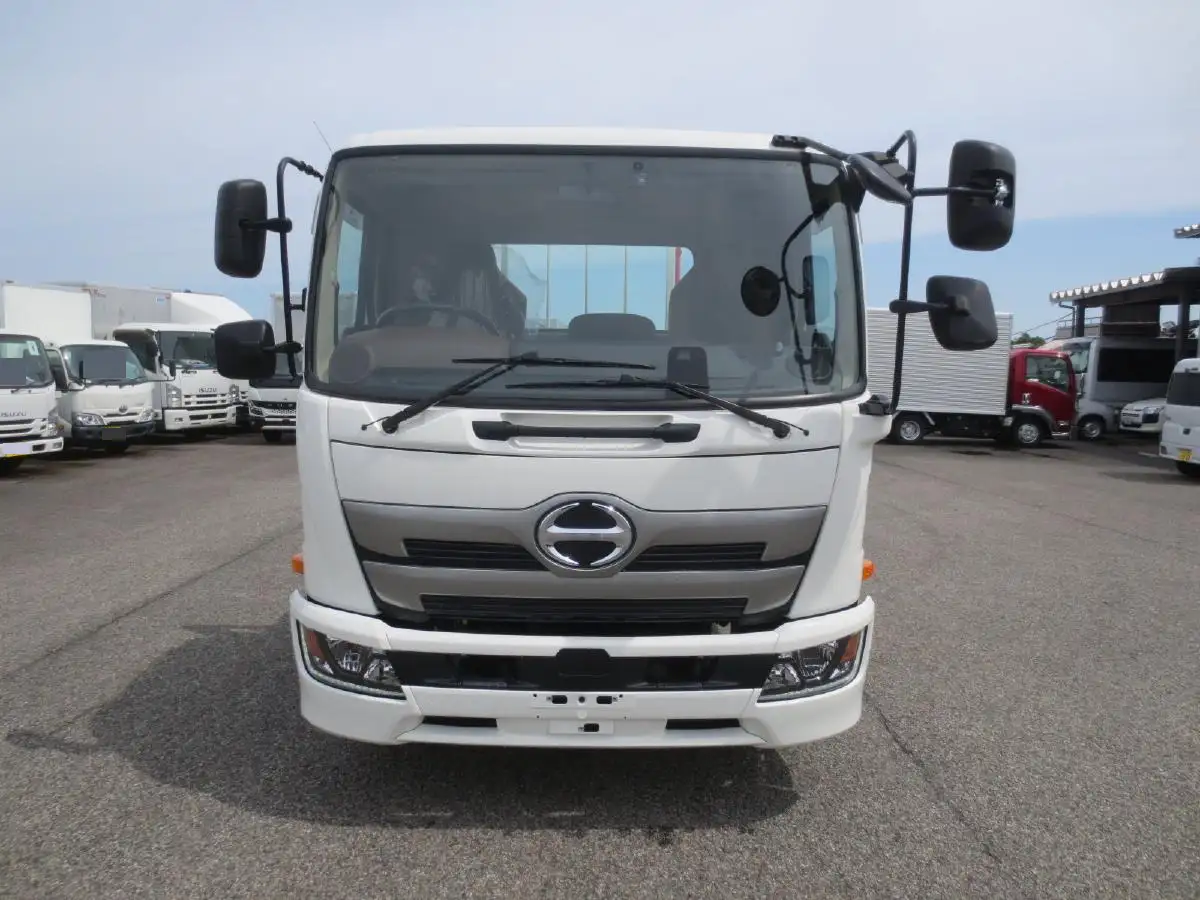 日野 レンジャー 中型/増トン 平ボディ 床鉄板 2KG-FC2ABAの中古トラック画像2