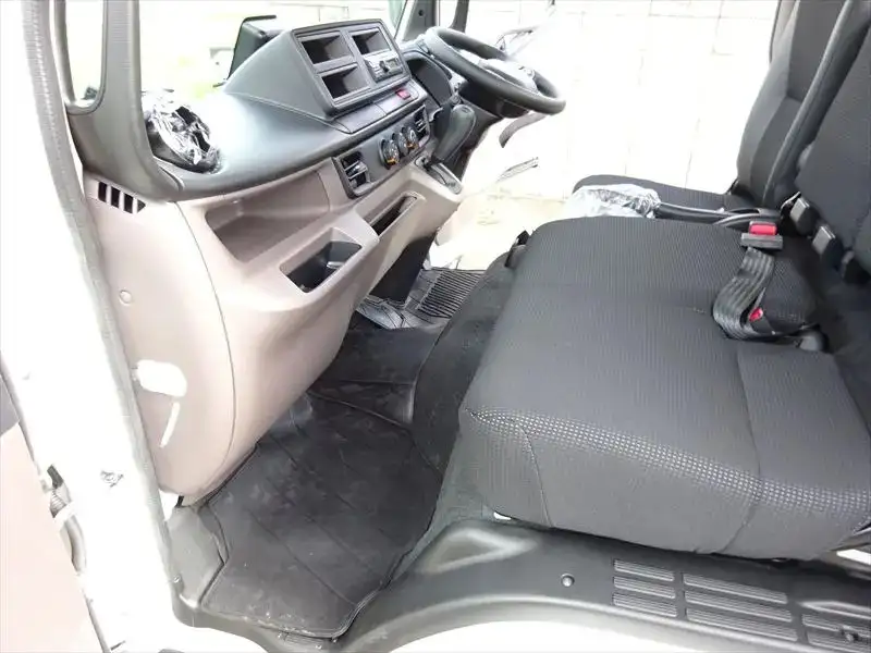 三菱 キャンター 小型 タンク車 ローリー 2RG-FGA50の中古トラック画像11