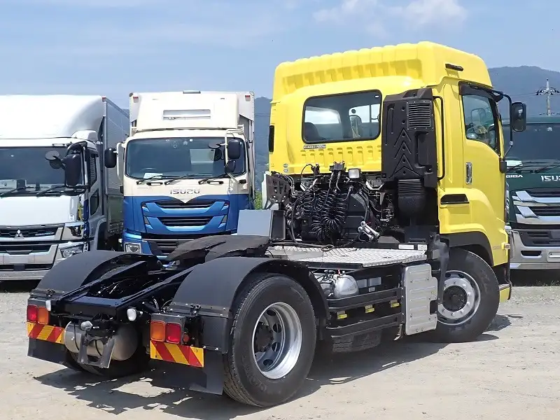いすゞ ギガ 大型 トラクター ハイルーフ 1デフの中古トラック画像4