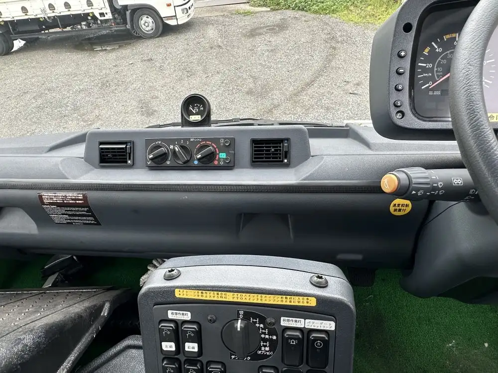 輸入車・その他 輸入車その他 小型 クレーン付 ヒアブ パワーゲートの中古トラック画像15