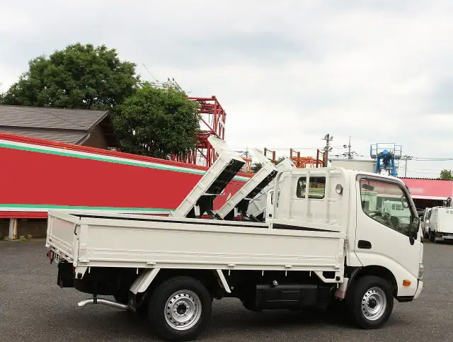 トヨタ トヨエース 小型 平ボディ LDF-KDY281 H25の中古トラック画像3