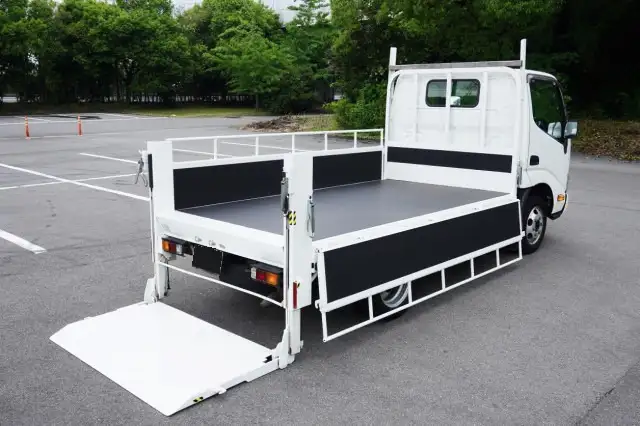 トヨタ ダイナ 小型 平ボディ パワーゲート 床鉄板の中古トラック画像6