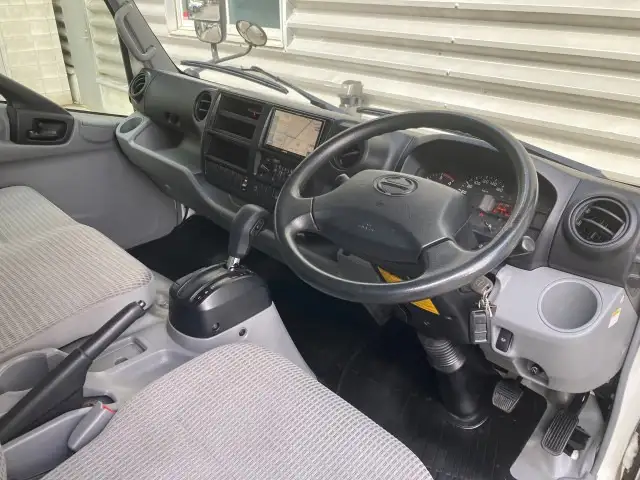 日野 デュトロ 小型 アルミバン パワーゲート TKG-XZU700Mの中古トラック画像9
