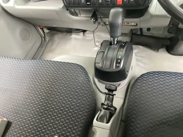 トヨタ ダイナ 小型 アルミバン サイドドア 2RG-XZC605の中古トラック画像12
