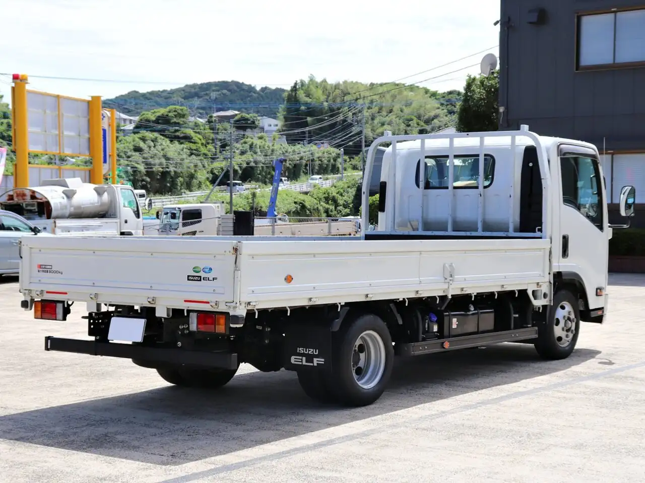 いすゞ エルフ 小型 平ボディ 2RG-NPR88AR R4の中古トラック画像3
