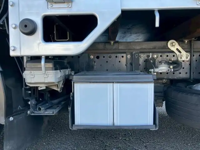いすゞ エルフ 小型 平ボディ  H26の中古トラック画像16