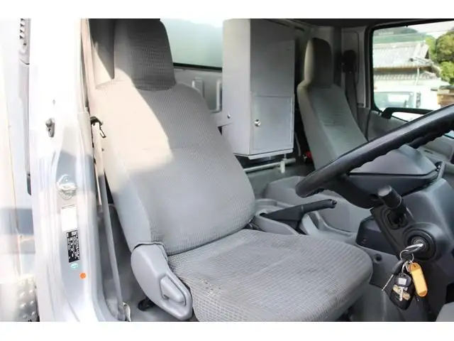 日野 デュトロ 小型 アルミバン ボトルカー サイドドアの中古トラック画像7