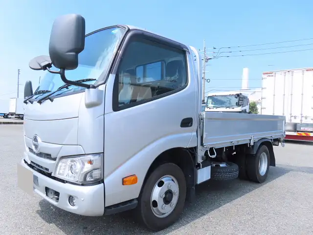 日野 デュトロ 小型 平ボディ 2RG-XZU605M R3 の中古トラック【車両No.191157】