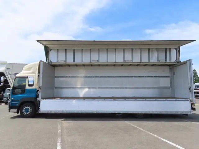 いすゞ ギガ 大型 ウイング エアサス ベッドの中古トラック画像7