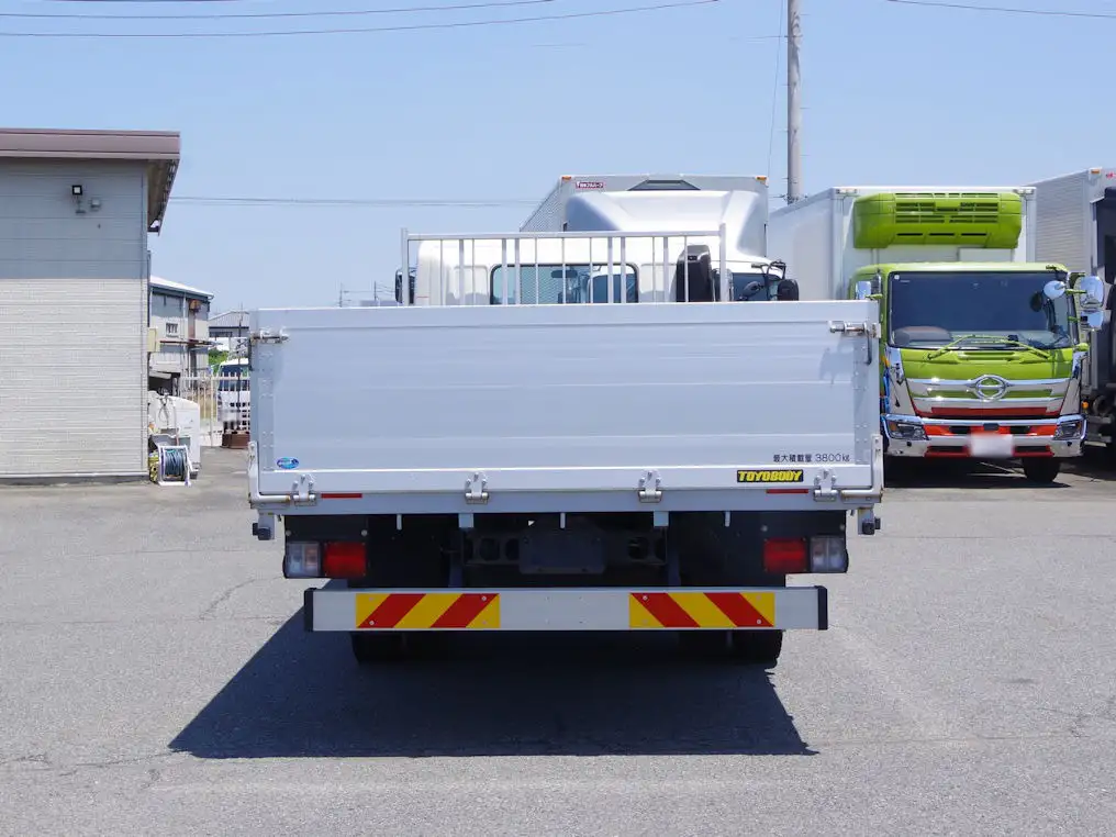 日野 レンジャー 中型/増トン 平ボディ アルミブロック 2KG-FC2ABAの中古トラック画像4