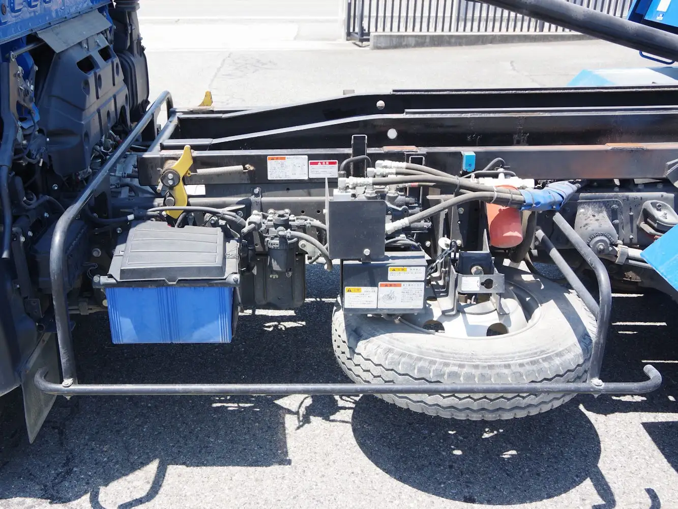 トヨタ ダイナ 小型 ダンプ ローダー 2KG-XZU700Aの中古トラック画像16