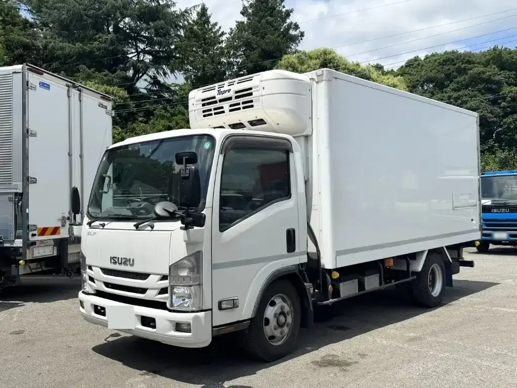 いすゞ エルフ 小型 冷凍冷蔵 中温 床ステンの中古トラック画像1