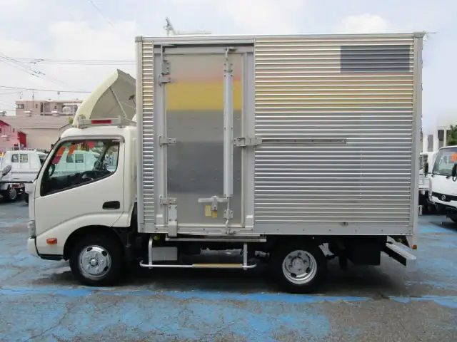 日野 デュトロ 小型 アルミバン サイドドア 2RG-XZU605Mの中古トラック画像4