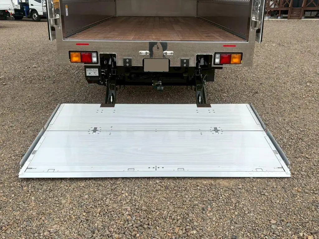 三菱 ファイター 中型/増トン ウイング パワーゲート エアサスの中古トラック画像12