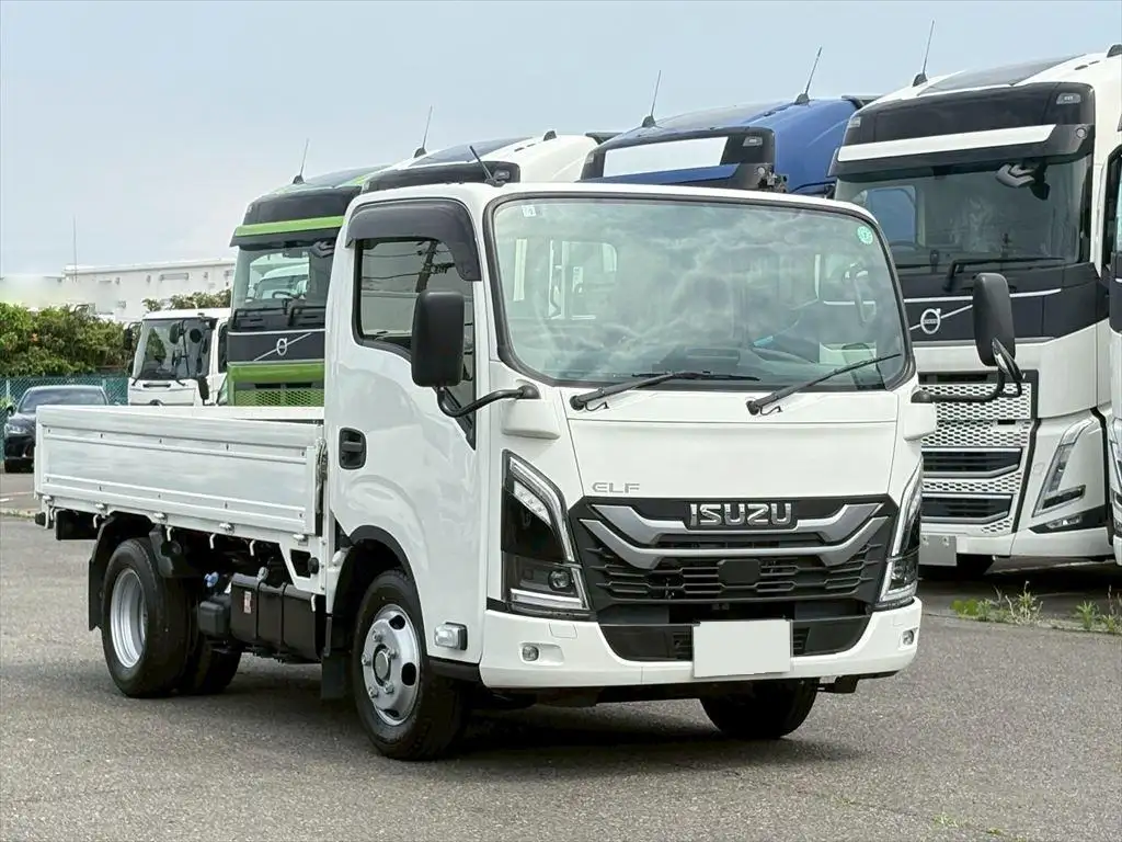 いすゞ エルフ 小型 平ボディ 2TG-NJR88AF R5の中古トラック画像2