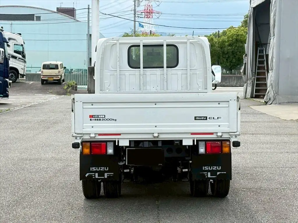 いすゞ エルフ 小型 平ボディ 2TG-NJR88AF R5の中古トラック画像4