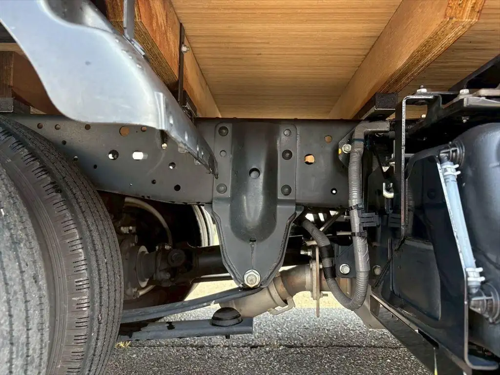 いすゞ エルフ 小型 平ボディ 2TG-NJR88AF R5の中古トラック画像19