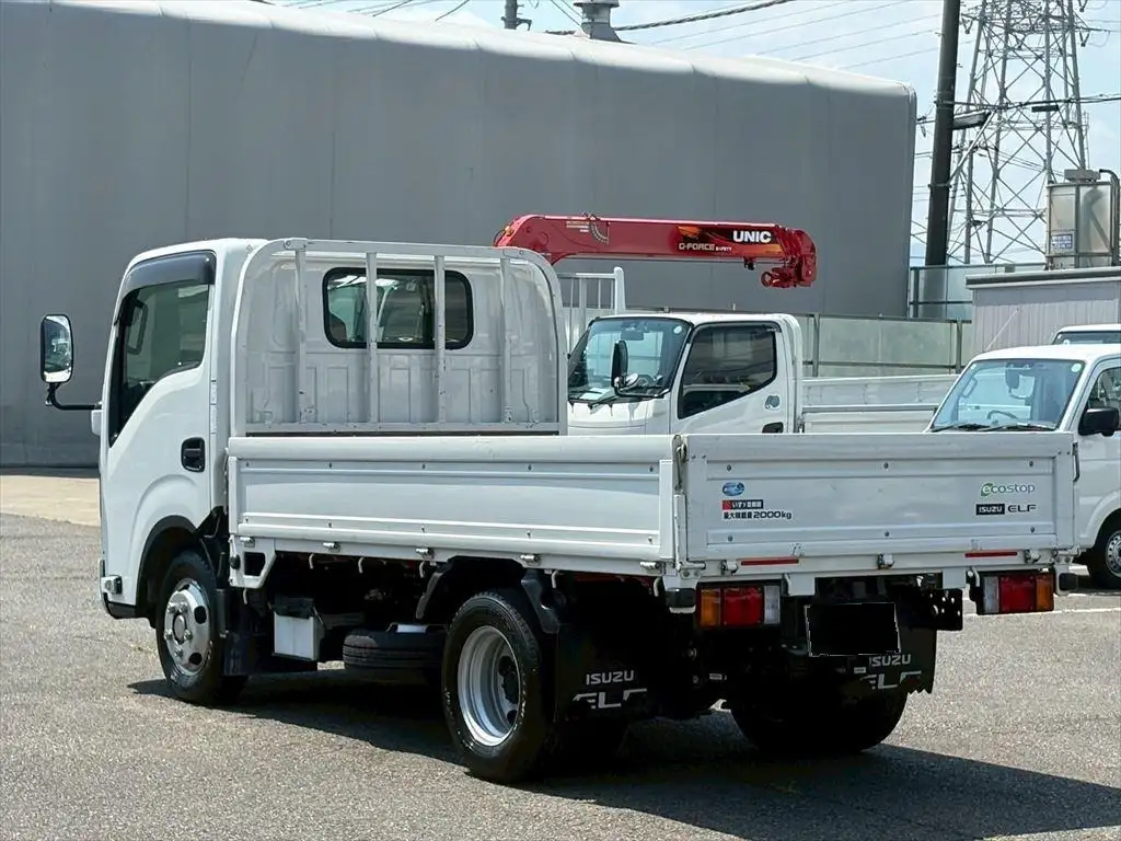 いすゞ エルフ 小型 平ボディ 2TG-NJR88AF R5の中古トラック画像5