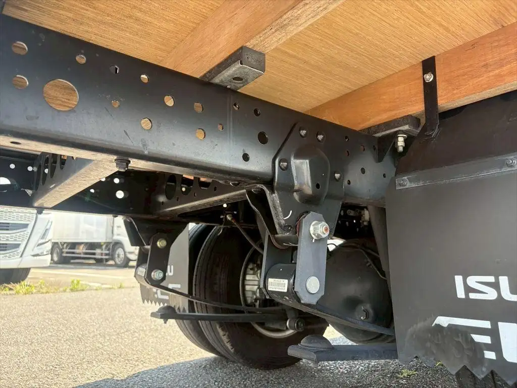 いすゞ エルフ 小型 平ボディ 2TG-NJR88AF R5の中古トラック画像18