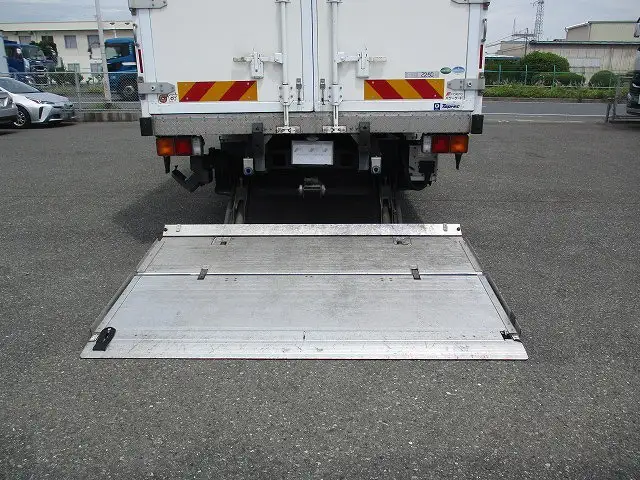 三菱 ファイター 中型/増トン 冷凍冷蔵 低温 パワーゲートの中古トラック画像5