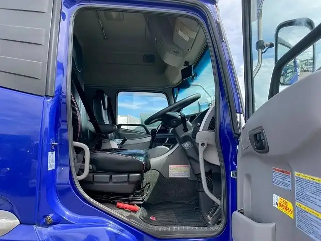 日産UD クオン 大型 トラクター ハイルーフ 1デフの中古トラック画像9