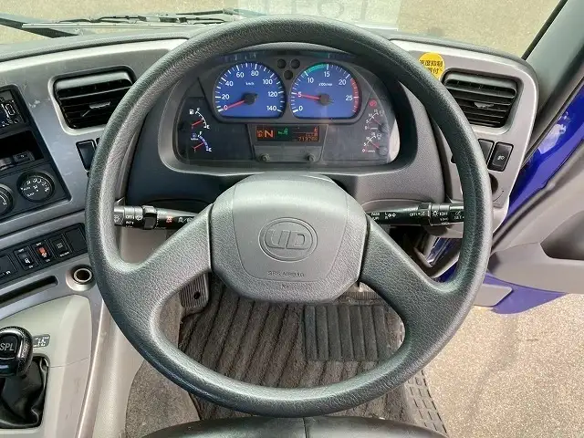 日産UD クオン 大型 トラクター ハイルーフ 1デフの中古トラック画像12