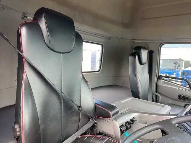 日産UD クオン 大型 トラクター ハイルーフ 1デフの中古トラック画像11