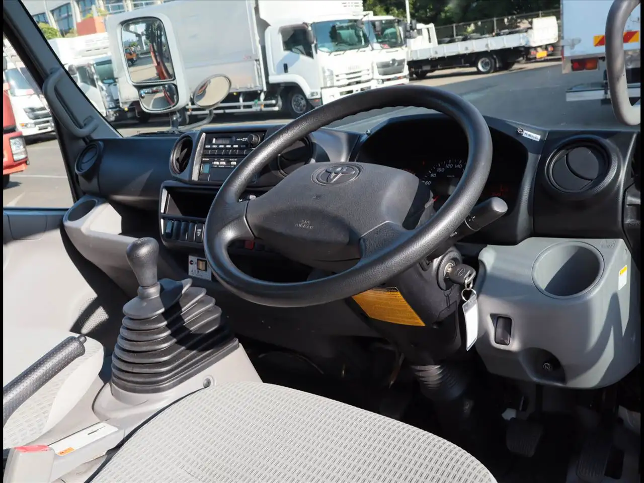 トヨタ ダイナ 小型 平ボディ パワーゲート 床鉄板の中古トラック画像14