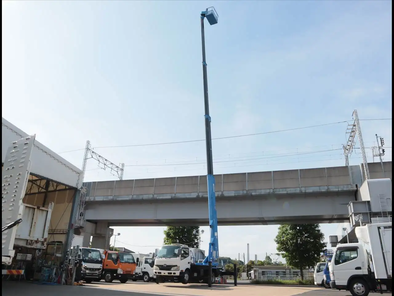 日野 デュトロ 小型 高所・建柱車 高所作業車 TKG-XZU650Fの中古トラック画像5