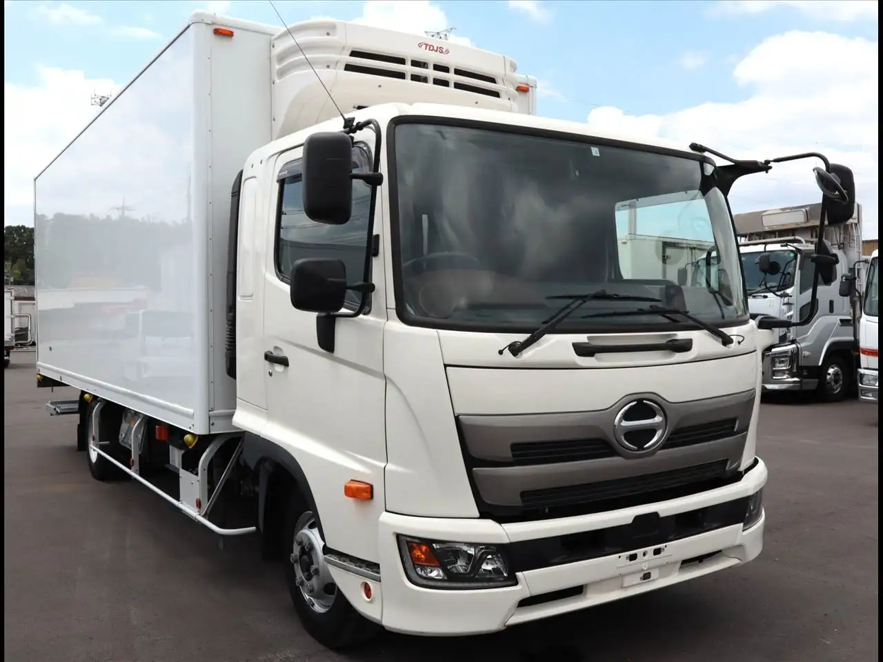 日野 レンジャー 中型/増トン 冷凍冷蔵 低温 パワーゲートの中古トラック画像2