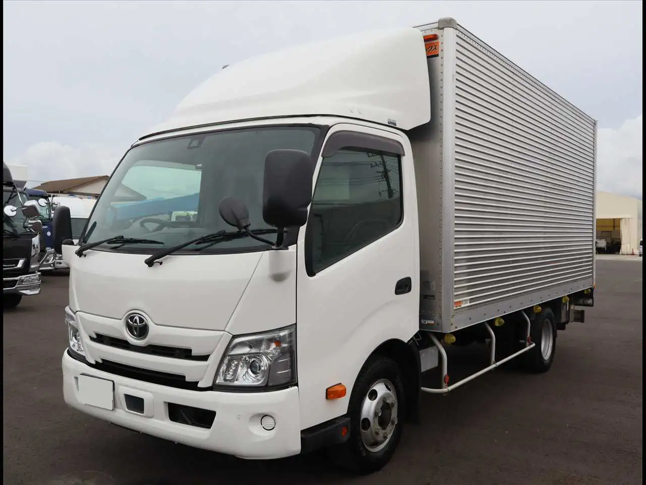 トヨタ トヨエース 小型 アルミバン パワーゲート 2RG-XZU712 の中古トラック【車両No.191411】