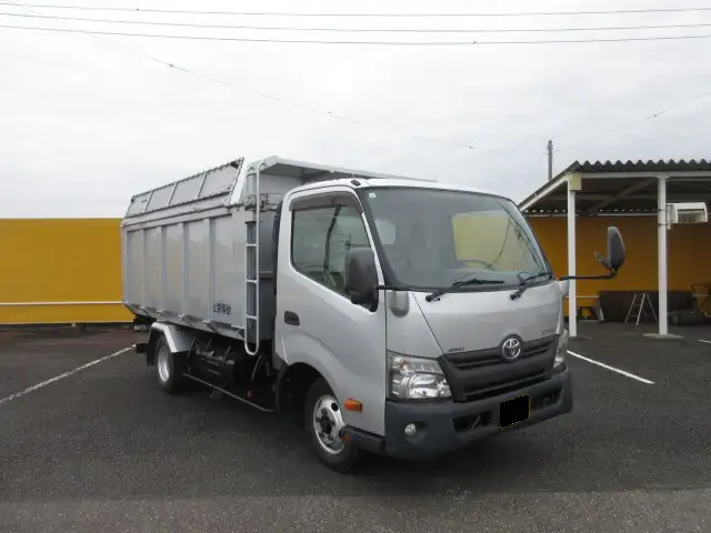 トヨタ ダイナ 小型 ダンプ 土砂禁 ステンレス張りの中古トラック画像2