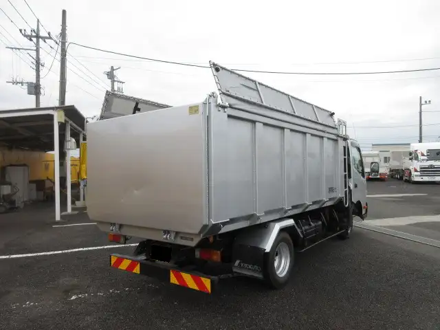 トヨタ ダイナ 小型 ダンプ 土砂禁 ステンレス張りの中古トラック画像4