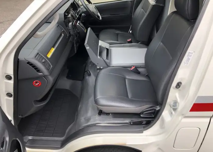 トヨタ ハイエース 小型 特殊車両 CBF-TRH226S H29の中古トラック画像11