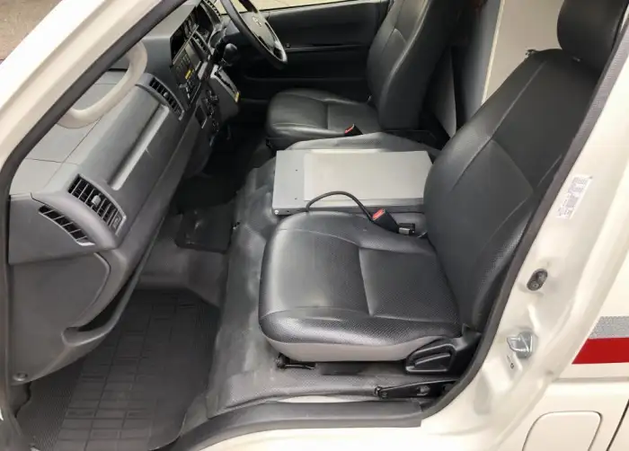 トヨタ ハイエース 小型 特殊車両 CBF-TRH226S H30の中古トラック画像12