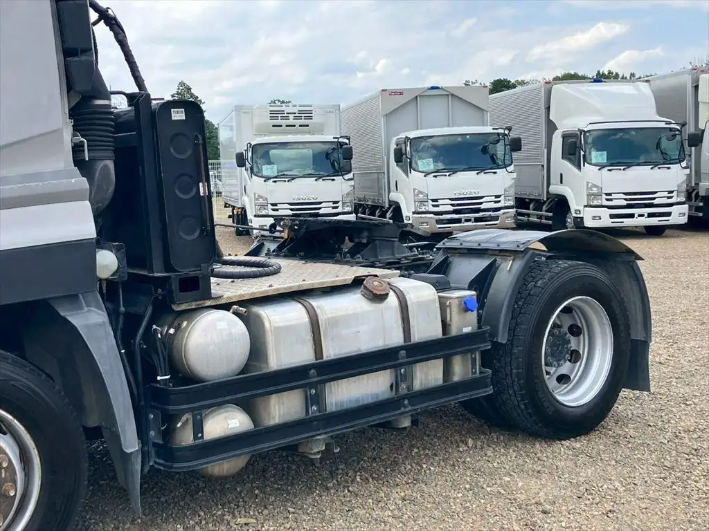 日産UD クオン 大型 トラクター ハイルーフ 1デフの中古トラック画像10