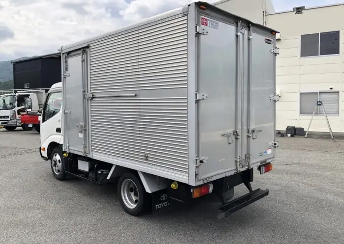 トヨタ ダイナ 小型 アルミバン サイドドア TKG-XZU605の中古トラック画像4