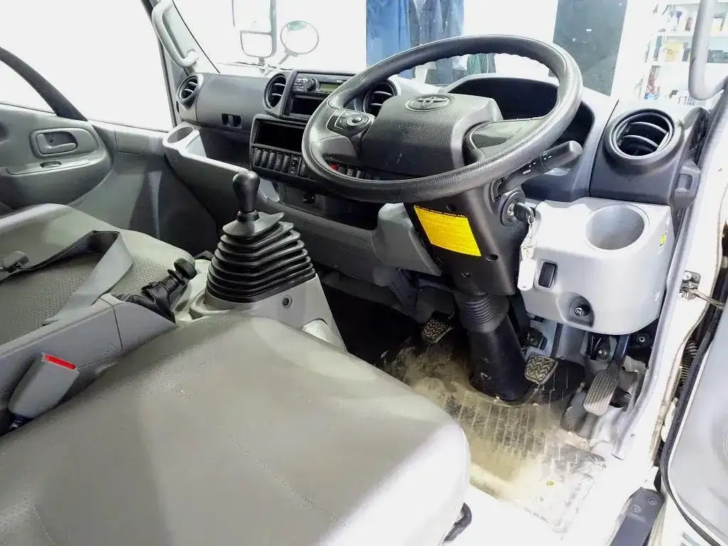 トヨタ トヨエース 小型 アルミバン サイドドア 2RG-XZU655の中古トラック画像8