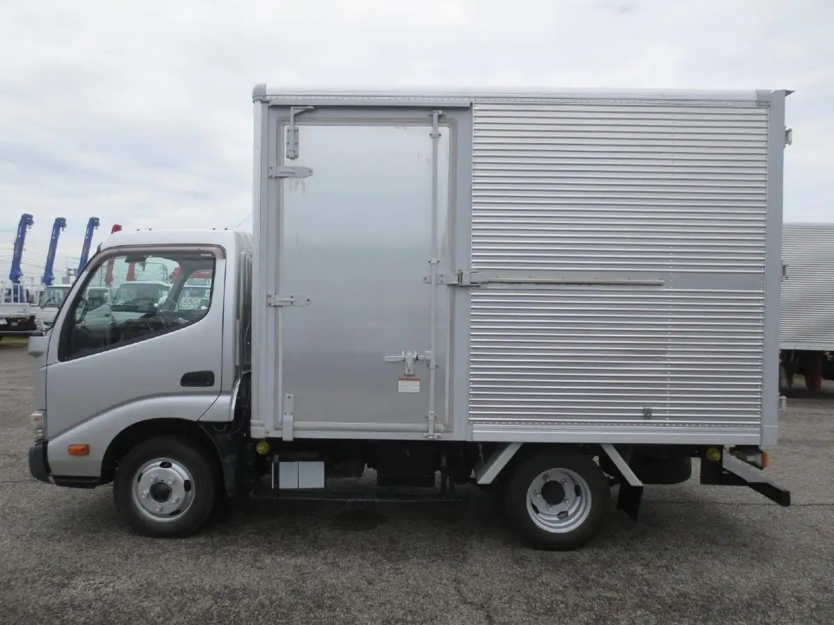 トヨタ ダイナ 小型 アルミバン サイドドア TKG-XZC605の中古トラック画像8