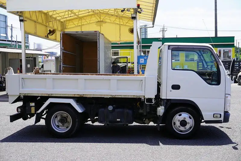 いすゞ エルフ 小型 ダンプ ローダー 強化の中古トラック画像2