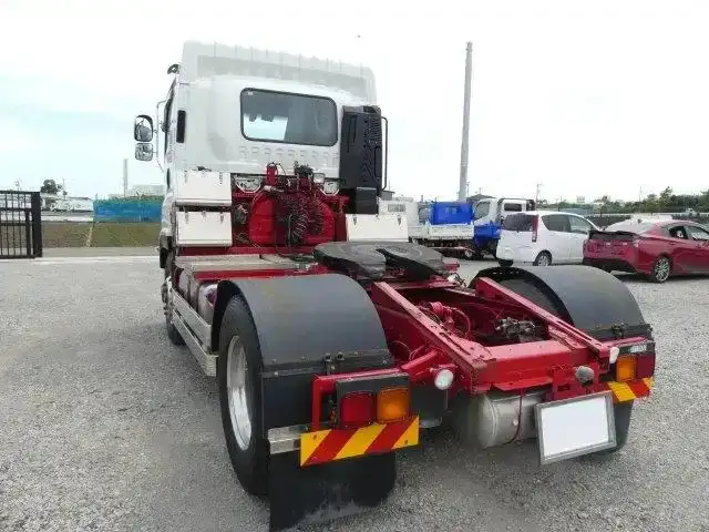 いすゞ ギガ 大型 トラクター ハイルーフ 1デフの中古トラック画像4